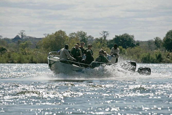 Swim above the Falls on the Livingstone Island breezer