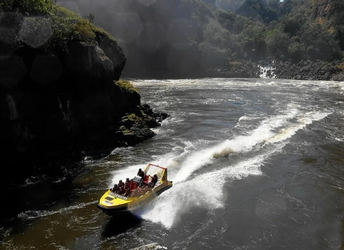  Victoria Falls village tour