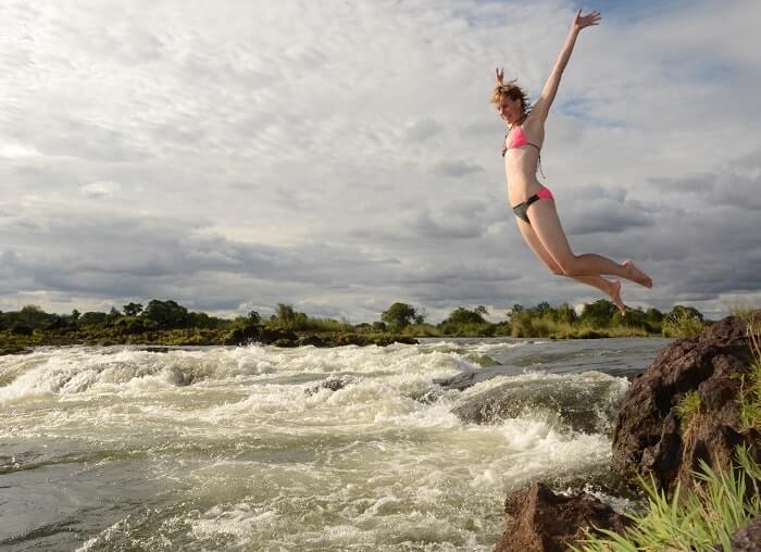  Victoria Falls village tour